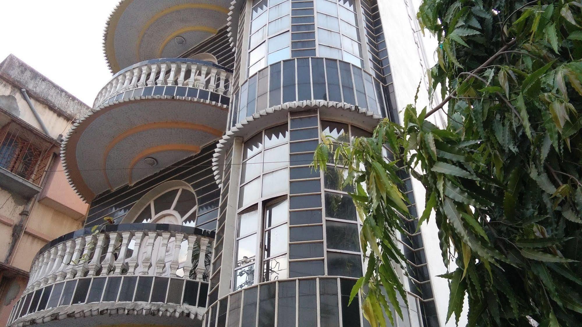 فندق نيو وايت بالاس كولكاتا المظهر الخارجي الصورة